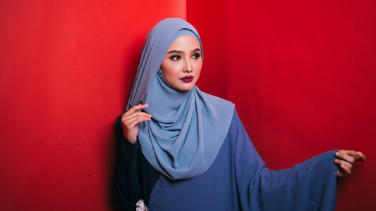 Jewelry and Hijab Styles: Elevating Elegance for the Modern Muslim Woman